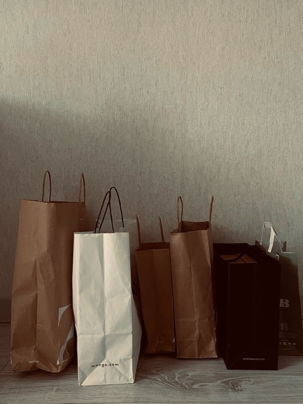 all offers accepted!!…. Must be reasonable offers🤎